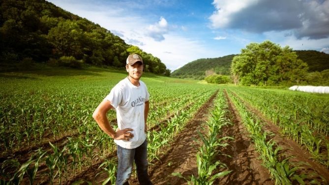 CONFEURO: GIOVANI E AGRICOLTURA, UN BINOMIO CHE NON DECOLLA. NECESSARI PIÙ INCENTIVI PER GARANTIRE IL FUTURO DEL PRIMO SETTORE